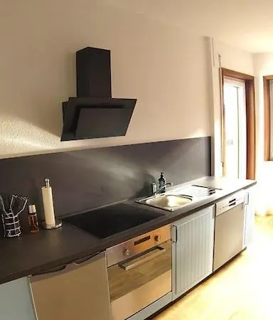 Apartmán Bright, Modern And Spacious - 